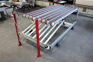 Transporter paskowy uchylny pion-poziom <br> Komorniki